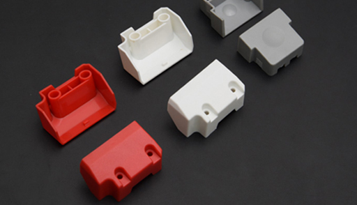 A company's customized mold production of precision plastic parts!